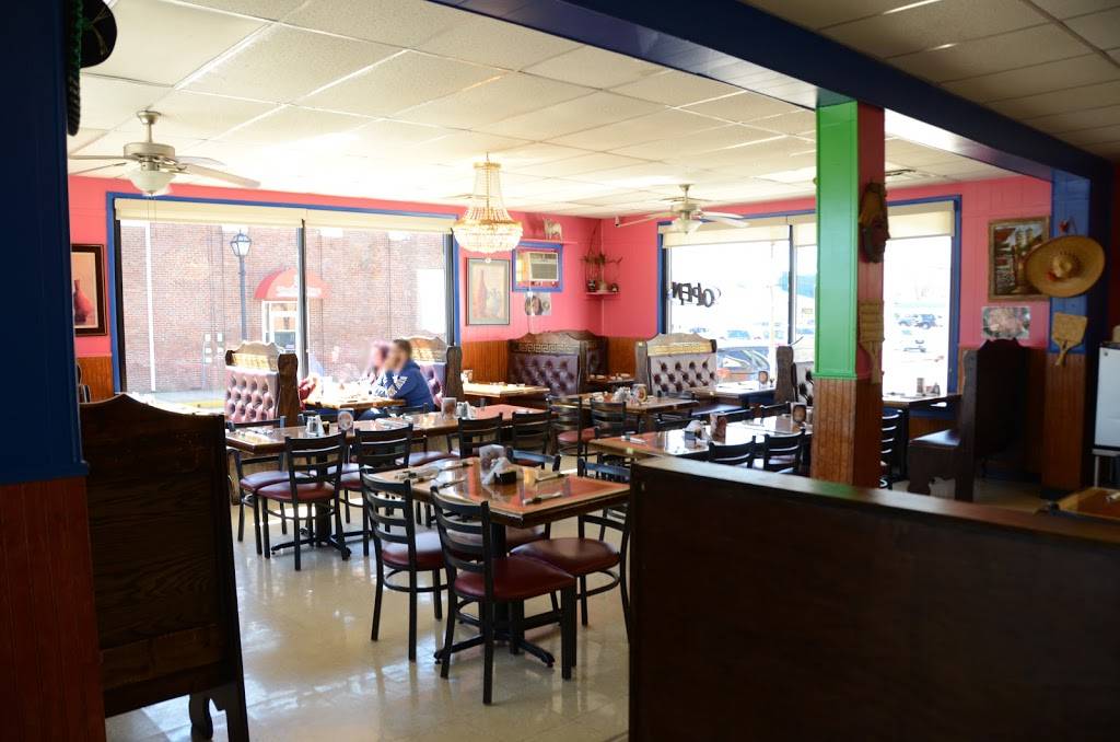 El Torito | restaurant | 54 Public Square, Elkton, KY 42220, USA | 2702653904 OR +1 270-265-3904