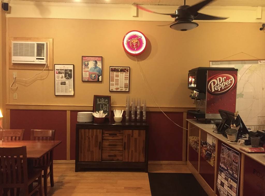 Foxs Pizza Den | restaurant | 119 High St, Wrightstown, WI 54180, USA | 9205320866 OR +1 920-532-0866