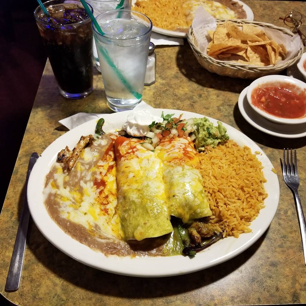 Los Domingos Mexican & Seafoods | restaurant | 15717 Main St, Hesperia, CA 92345, USA | 7609568882 OR +1 760-956-8882