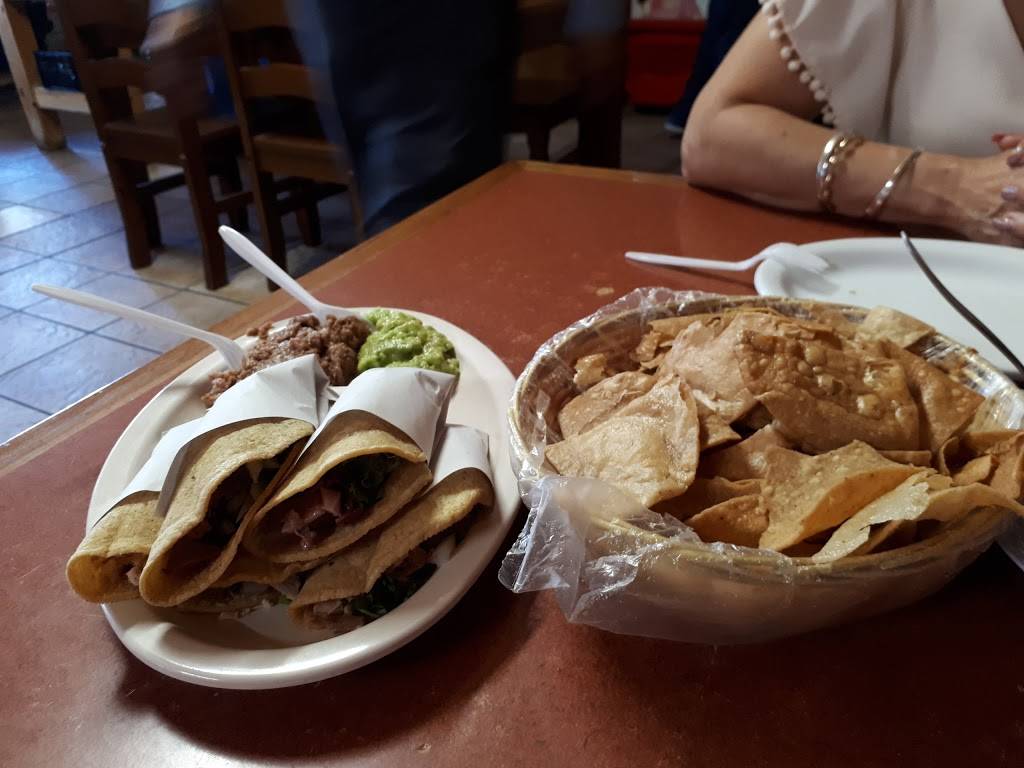 Los Panchos | restaurant | Carretera Libre a Rosarito Km. 21.5, Lucio Blanco, Veracruz, 22710 Rosarito, B.C., Mexico | 016616120009 OR +52 661 612 0009