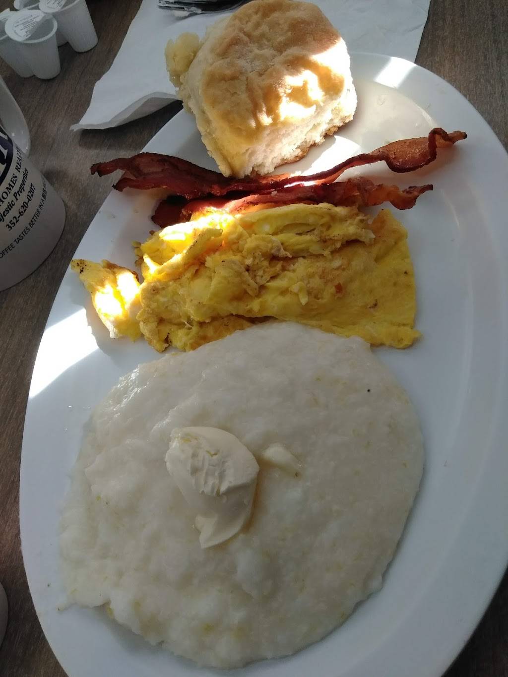 Richards Place | restaurant | 316 E Silver Springs Blvd, Ocala, FL 34470, USA | 3523512233 OR +1 352-351-2233