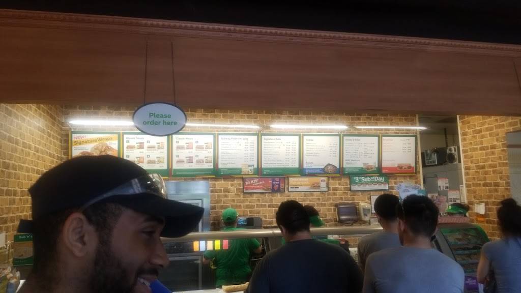 Subway Restaurants | restaurant | 15511 Applewhite Road, Ste 105, The Triangle at Southport, San Antonio, TX 78264, USA | 2106284163 OR +1 210-628-4163