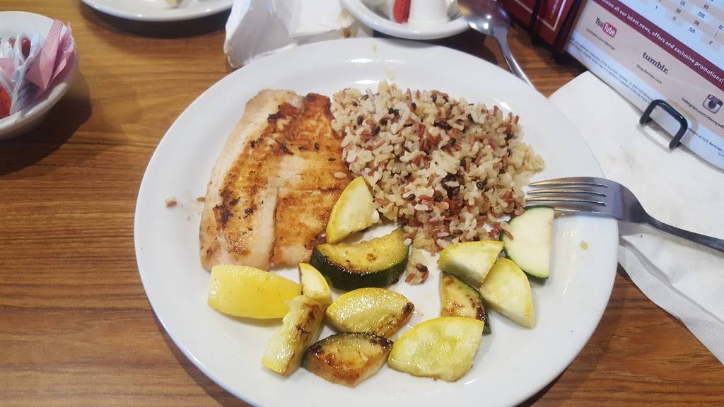 Dennys | restaurant | 3333 Atlantic Ave, Long Beach, CA 90807, USA | 5624247111 OR +1 562-424-7111