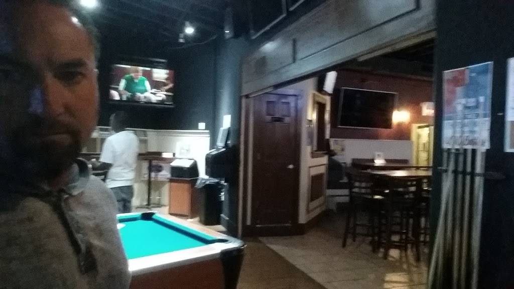 Uncle Chucks | restaurant | 401 Sunrise Hwy, West Islip, NY 11795, USA | 6314828336 OR +1 631-482-8336