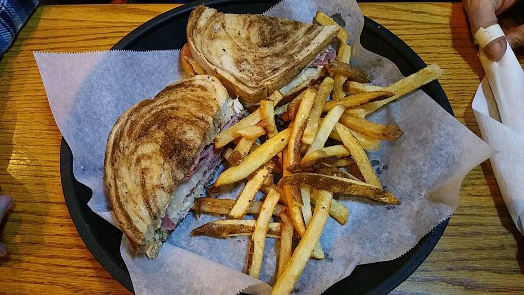 Tennessee Taphouse | restaurant | 350 N Peters Rd, Knoxville, TN 37922, USA | 8653949425 OR +1 865-394-9425