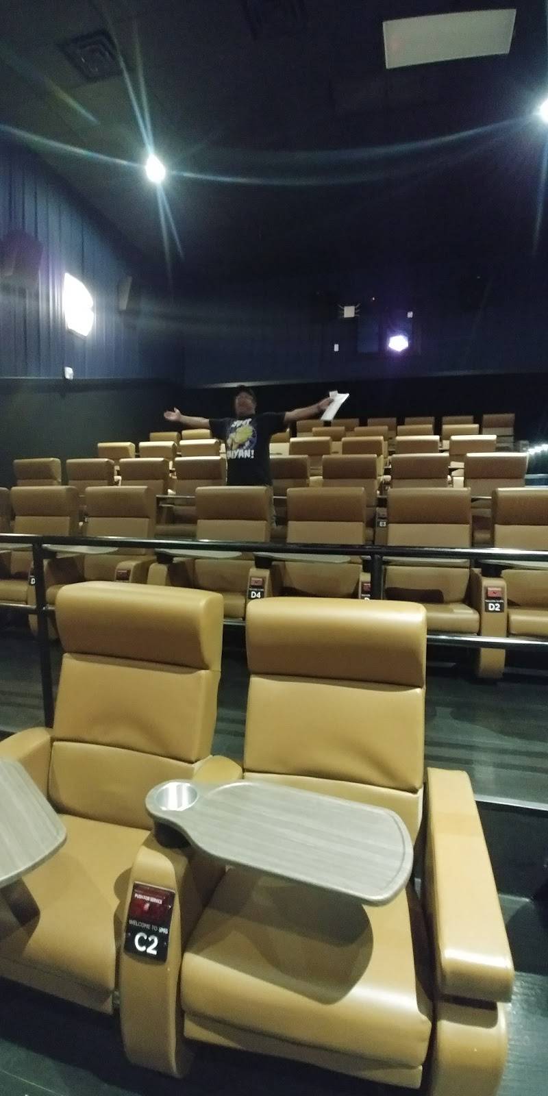 Studio Movie Grill Plano | restaurant | 4721 W Park Blvd, Plano, TX 75093, USA | 4694058527 OR +1 469-405-8527