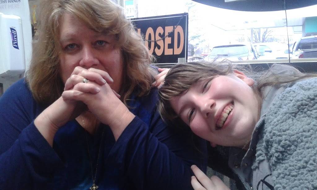 Chads Smokehouse | restaurant | 219 Pikeview St, Dresden, TN 38225, USA | 7313645178 OR +1 731-364-5178