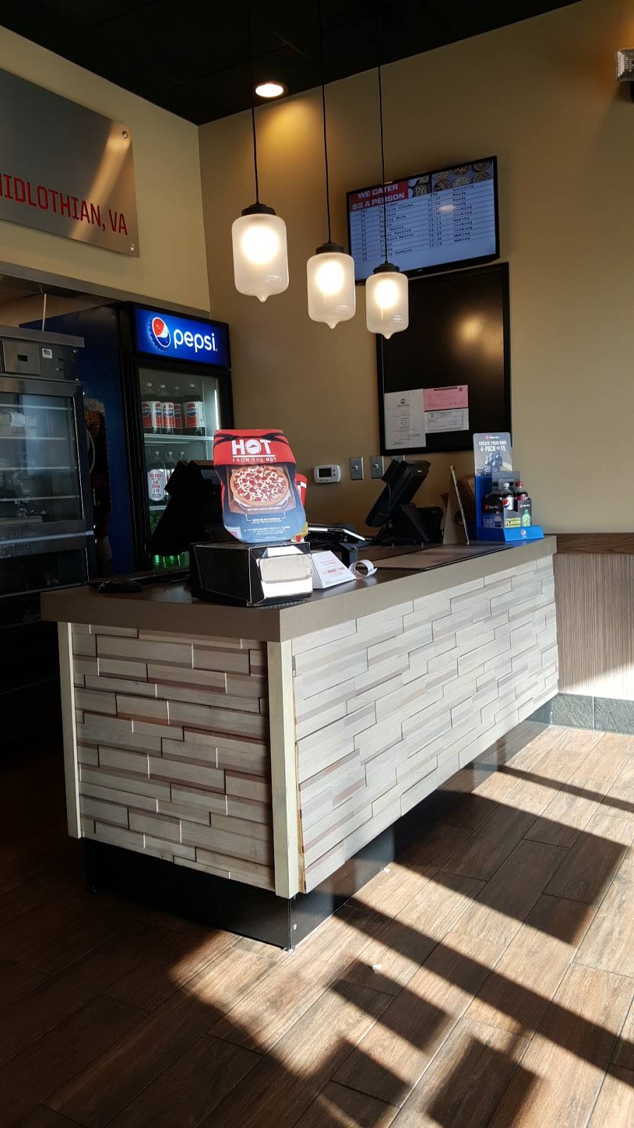 Pizza Hut | meal takeaway | 10813 Hull Street Rd, Midlothian, VA 23112, USA | 8047457600 OR +1 804-745-7600