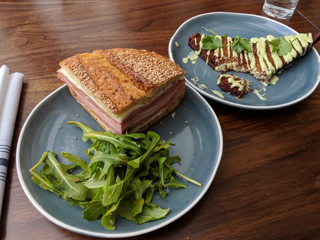 Bar Bantam | restaurant | metopolitan, S Clinton Ave, Rochester, NY 14604, USA | 5854541052 OR +1 585-454-1052