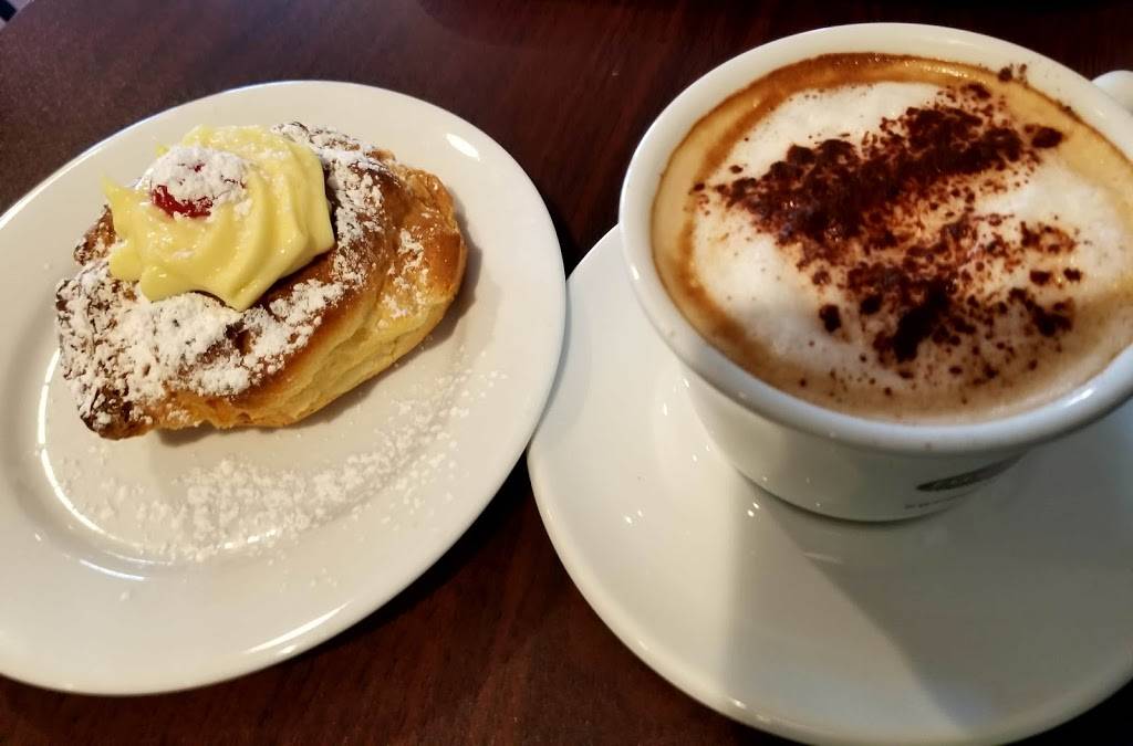 Roma Ristorante | restaurant | 310 Atwells Ave, Providence, RI 02903, USA | 4013315000 OR +1 401-331-5000