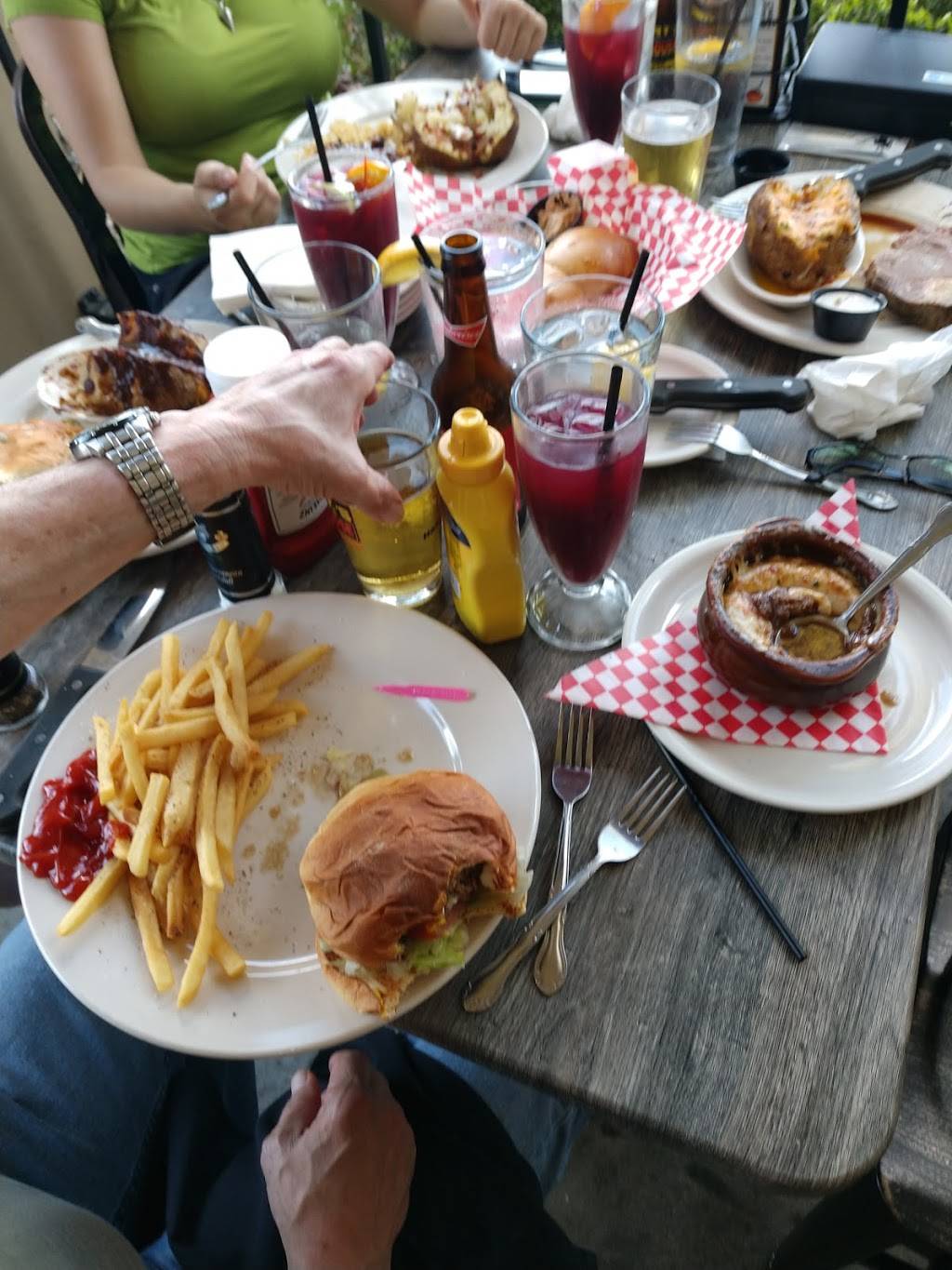 Mannys Chophouse - Baldwin Park | restaurant | 4979 New Broad St, Orlando, FL 32814, USA | 4077554110 OR +1 407-755-4110