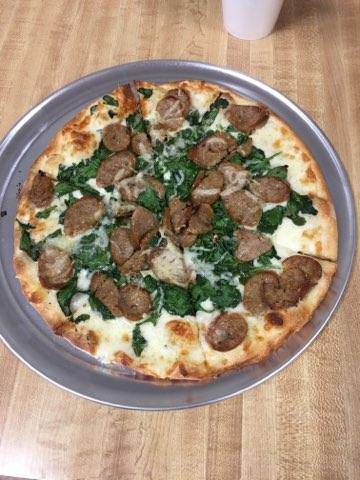Pacos Pizza & Pasta | restaurant | 910 Lincoln St, Manchester, TN 37355, USA | 9319545400 OR +1 931-954-5400