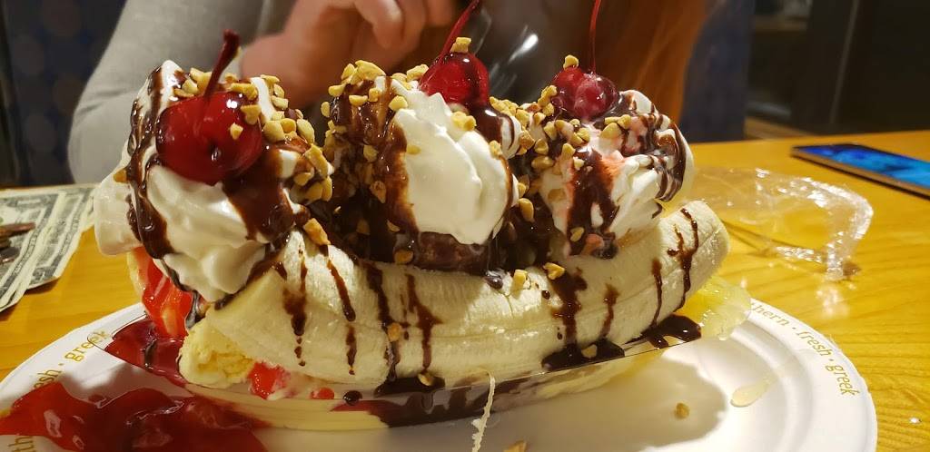 Showmars Gastonia @ 321 | restaurant | 1900 Broadcast St, Gastonia, NC 28052, USA | 7048643193 OR +1 704-864-3193