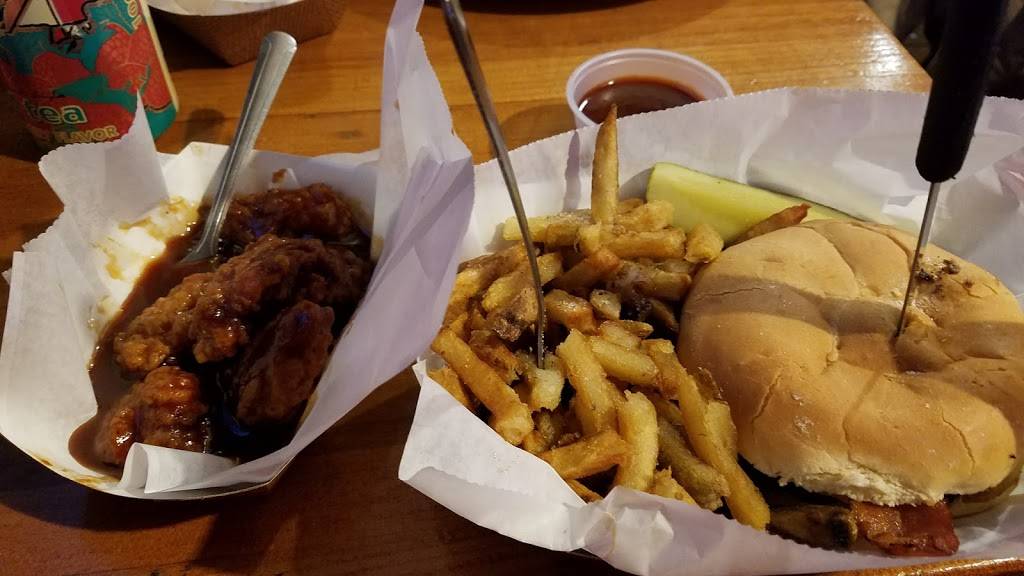 The Lake Tavern | restaurant | 6071 OH-46, Cortland, OH 44410, USA | 3306371971 OR +1 330-637-1971