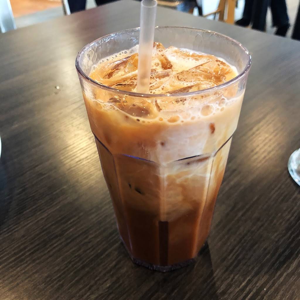 E.A.T Bistro | restaurant | 8168 Garvey Ave ste b, Rosemead, CA 91770, USA | 6265738998 OR +1 626-573-8998