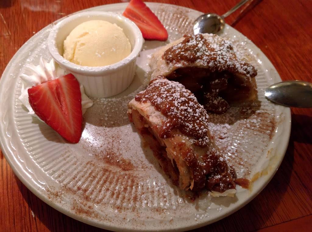 Karlings Inn/Twin Brother Bakery | restaurant | 4640 US-17, De Leon Springs, FL 32130, USA | 3869855535 OR +1 386-985-5535