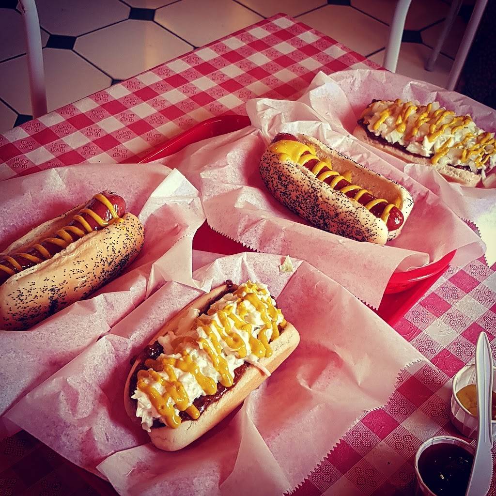 Big Star Dogs | restaurant | 4208 US Hwy 27 S, Sebring, FL 33870, USA | 8634515673 OR +1 863-451-5673