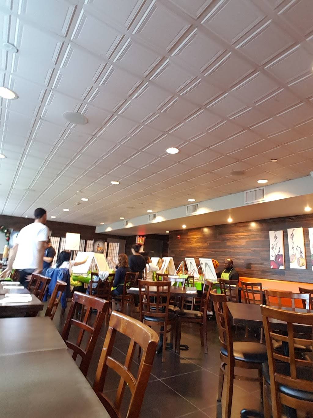 Fushia | restaurant | 44-29 9th St, Long Island City, NY 11101, USA | 7189061906 OR +1 718-906-1906