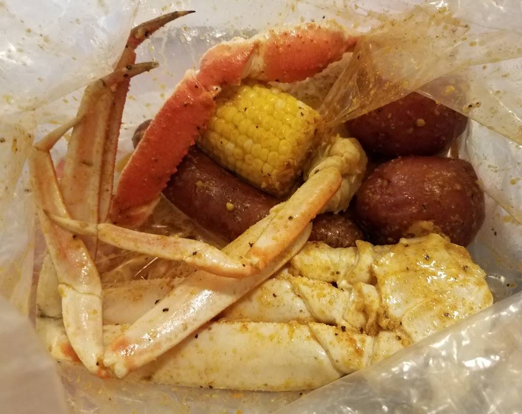 Bluff City Crab | restaurant | 3705 Malco Way suite 102, Memphis, TN 38125, USA | 9014216405 OR +1 901-421-6405
