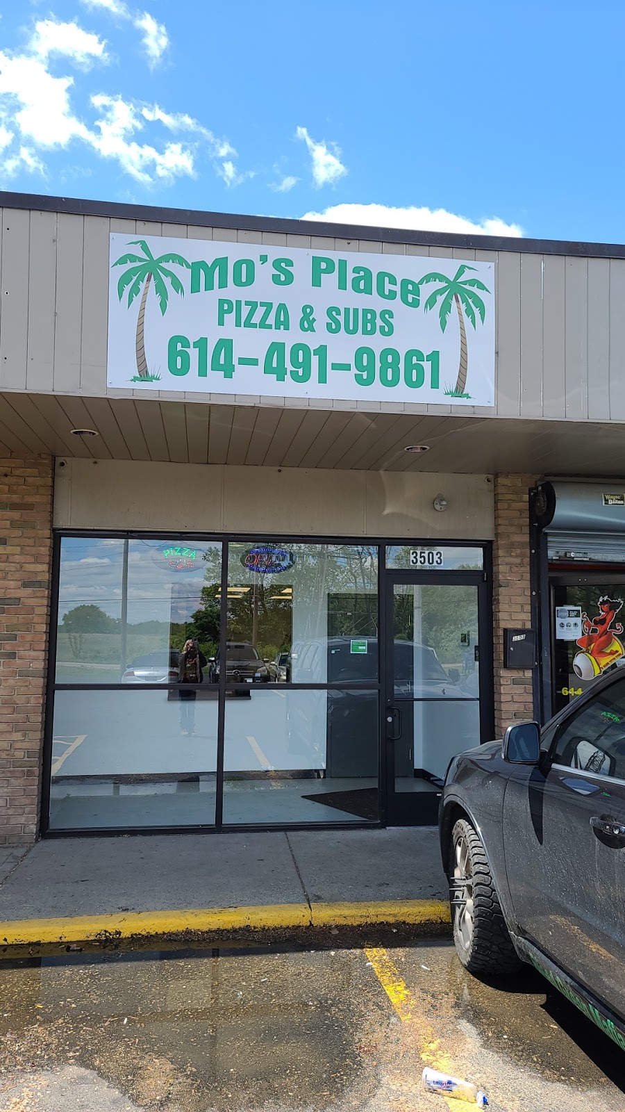 Mos Place | restaurant | 3503 Parsons Ave, Columbus, OH 43207, USA | 6144919861 OR +1 614-491-9861