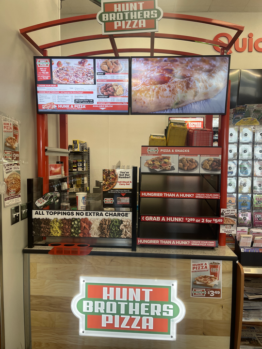 Hunt Brothers Pizza | restaurant | 4615 N Leavitt Rd, Lorain, OH 44053, USA | 4405383012 OR +1 440-538-3012