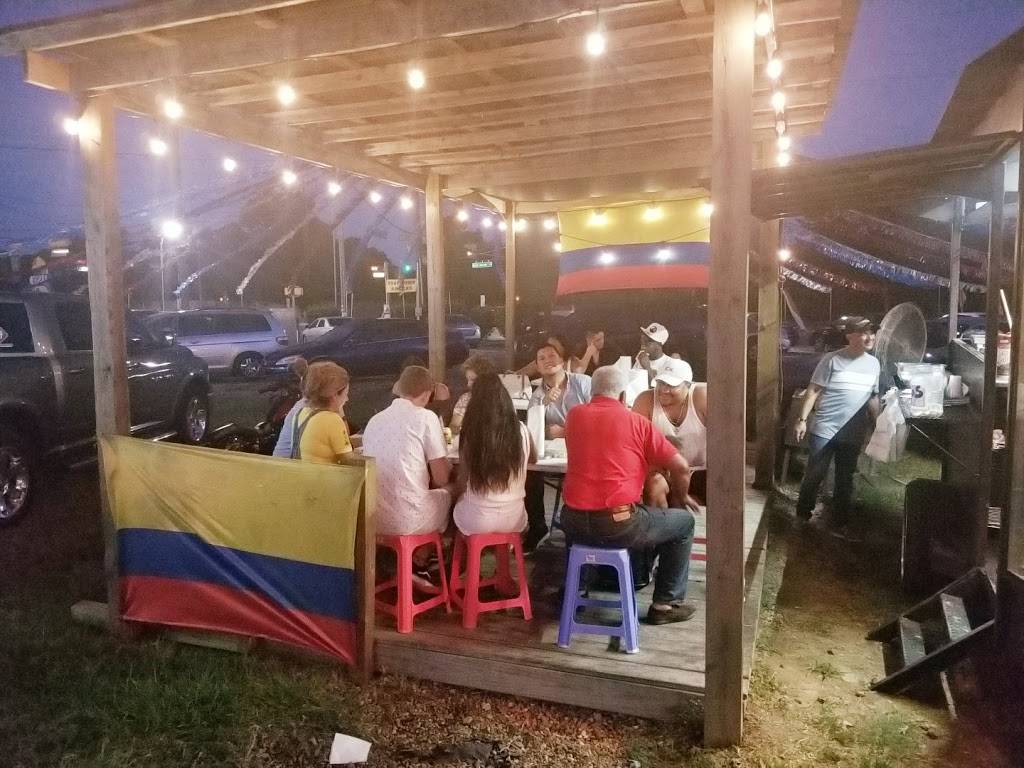 Manolos Parrilla On Wheels | restaurant | 4974 Hwy 6 N, Houston, TX 77084, USA | 2817484524 OR +1 281-748-4524