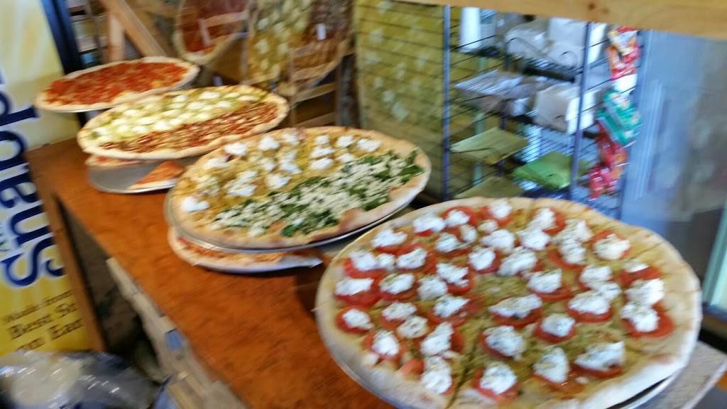 Roma Pizza | restaurant | 5 Union St, Kennebunkport, ME 04046, USA | 2072727372 OR +1 207-272-7372