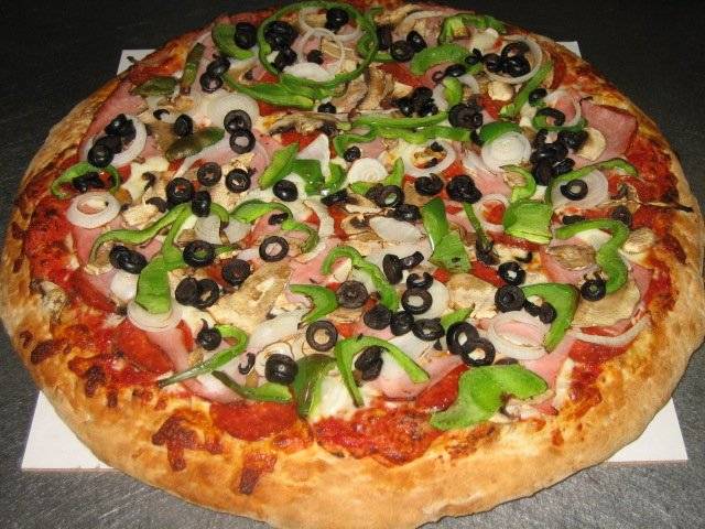 Ave P Pizza & Deli | meal delivery | 1824, 395 Avenue P, Brooklyn, NY 11223, USA | 7183826140 OR +1 718-382-6140