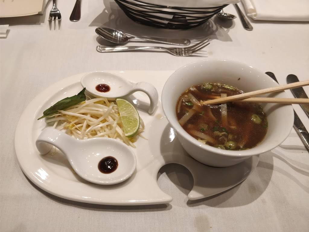 Georgian Dining Room | restaurant | 1 Georgian Dr, Barrie, ON L4M 3X9, Canada | 7057225142 OR +1 705-722-5142