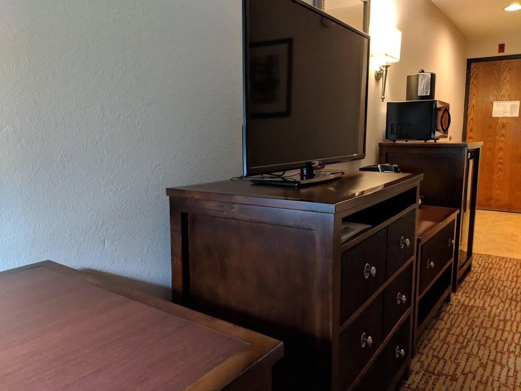 Best Western Hotel & Conference | restaurant | Kellogg Dr, Wichita, KS 67213, USA | 8007807234 OR +1 800-780-7234