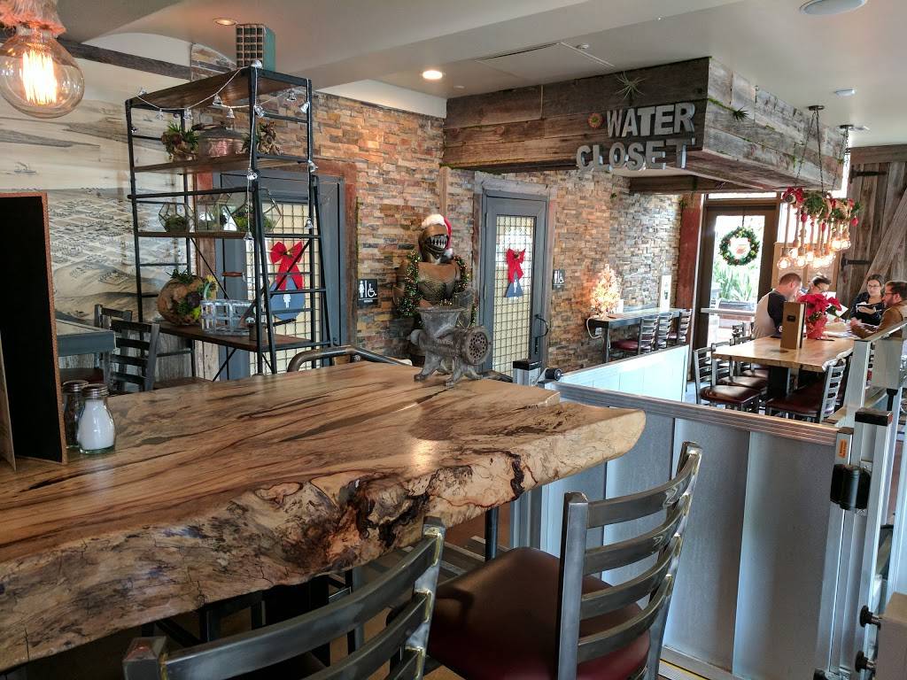 The Corner Drafthouse | restaurant | 495 Laurel St, San Diego, CA 92101, USA | 6192552631 OR +1 619-255-2631