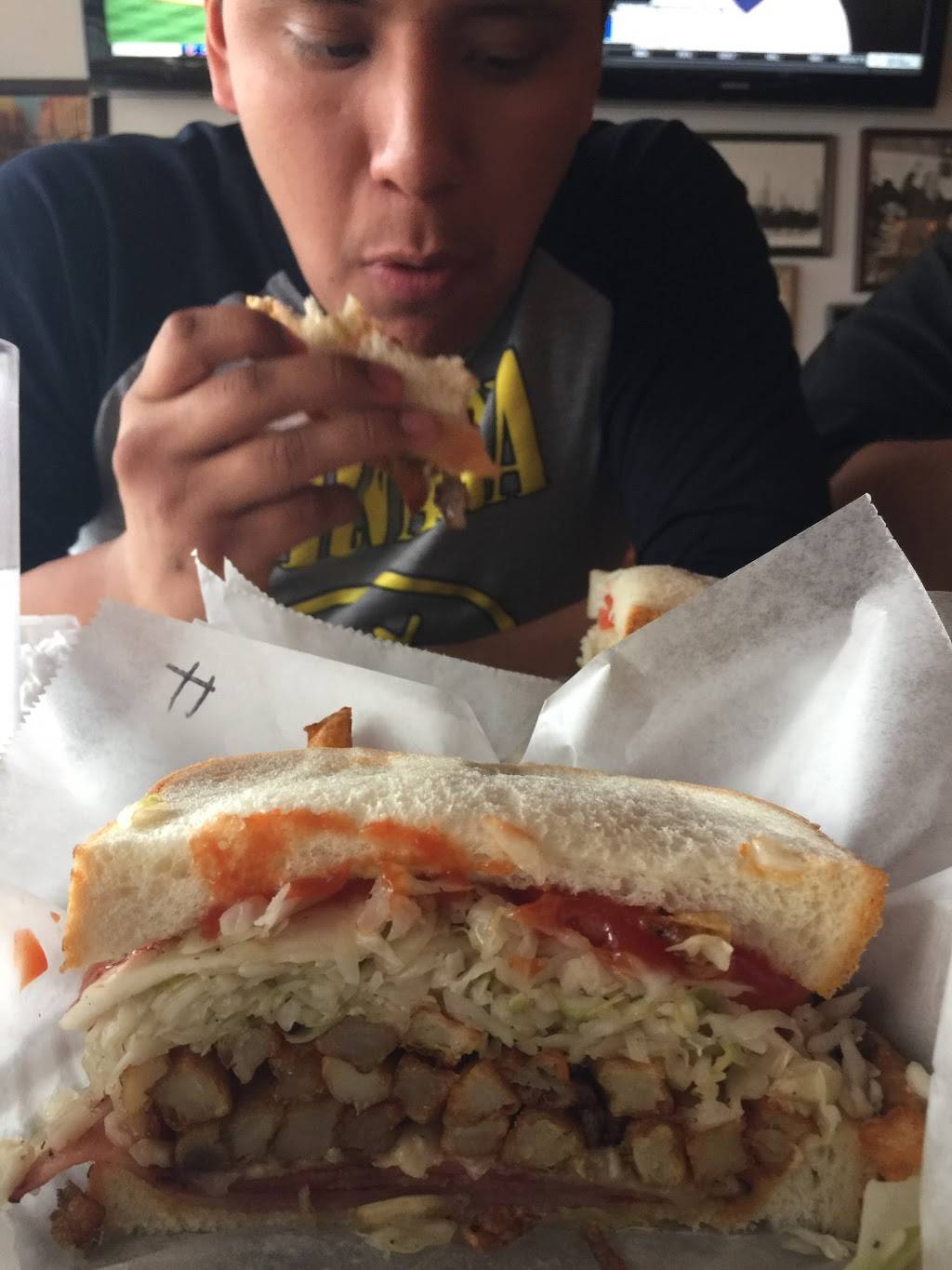 Luckys Sandwich Co. | restaurant | 3472 N Clark St, Chicago, IL 60657, USA | 7735490665 OR +1 773-549-0665