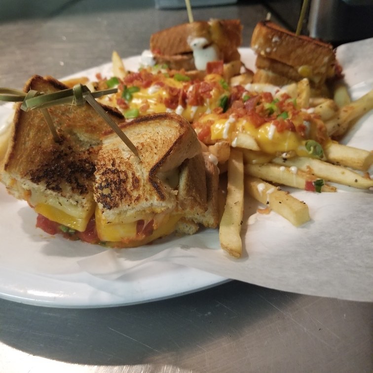 Tampa Gold Club Gentlemans Club & Steakhouse | night club | 6222 E Adamo Dr, Tampa, FL 33619, USA | 8134434492 OR +1 813-443-4492