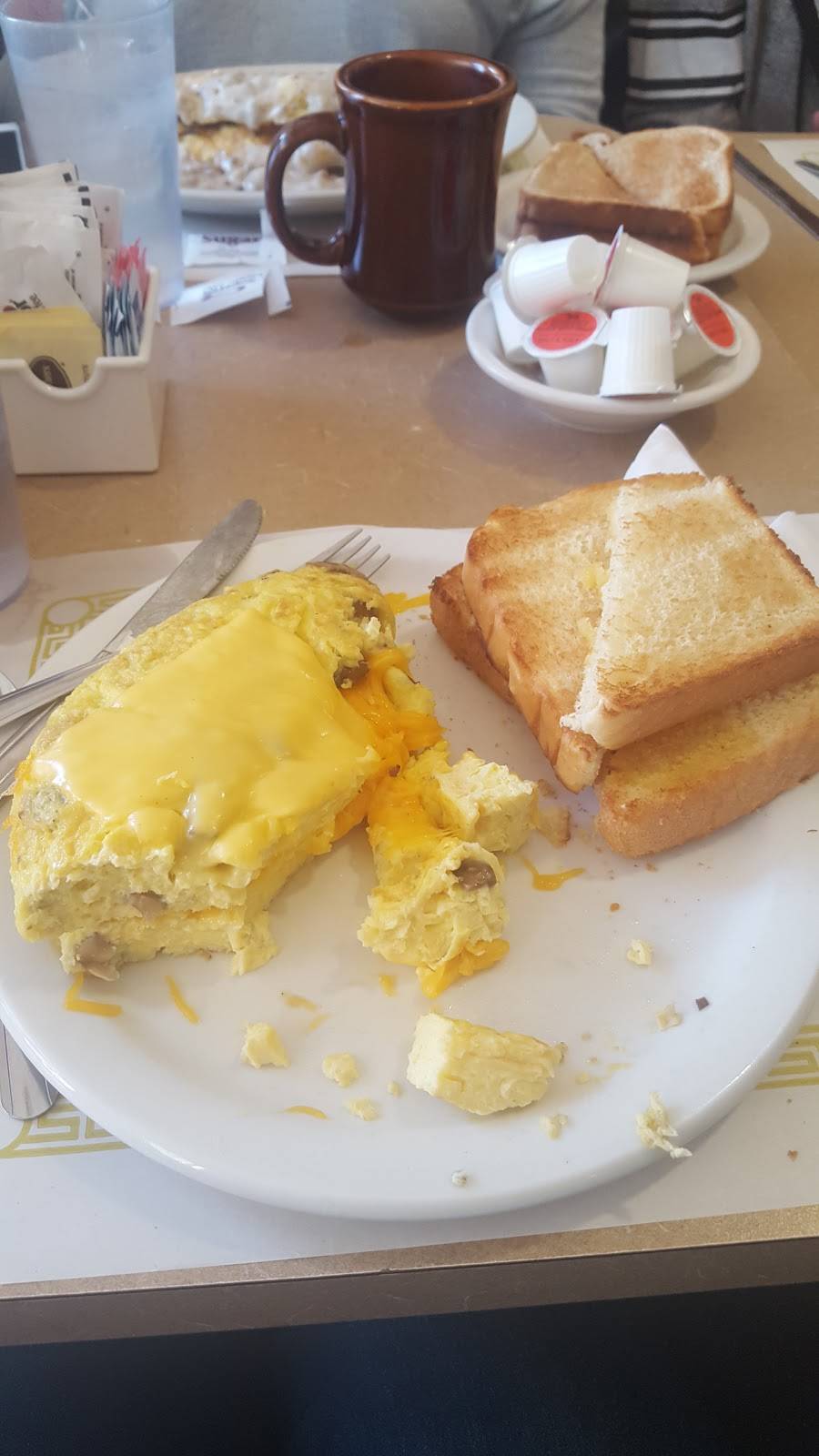 New Beginnings Restaurant | restaurant | 25 68th Ave, Coopersville, MI 49404, USA | 6168379040 OR +1 616-837-9040