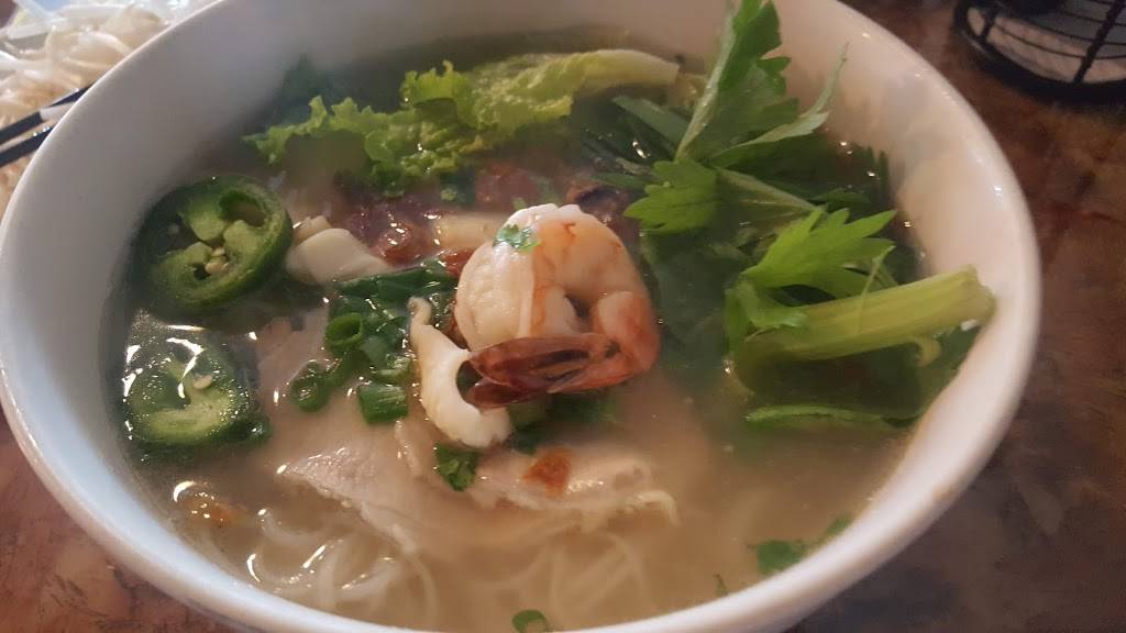 Huong Que HQ Dining | restaurant | 3005 Silver Creek Rd #152, San Jose, CA 95121, USA | 4085320430 OR +1 408-532-0430