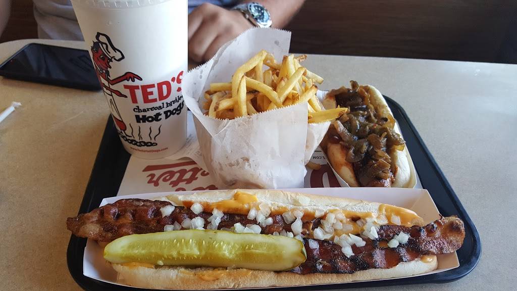 Teds Hot Dogs | restaurant | 2312 Sheridan Dr, Tonawanda, NY 14150, USA | 7168346287 OR +1 716-834-6287