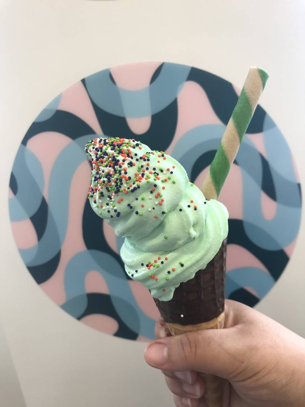 BJs Dairy Bar & Eatery | restaurant | 24 Ontario Rd, Mitchell, ON N0K 1N0, Canada | 5193484440 OR +1 519-348-4440