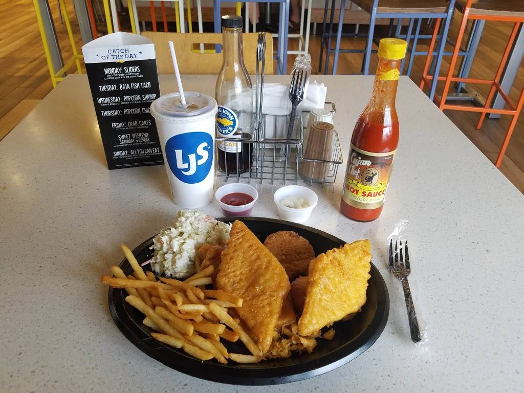 Long John Silvers Flagship Restaurant | restaurant | 2901 Goose Creek Rd, Louisville, KY 40241, USA | 5023298274 OR +1 502-329-8274