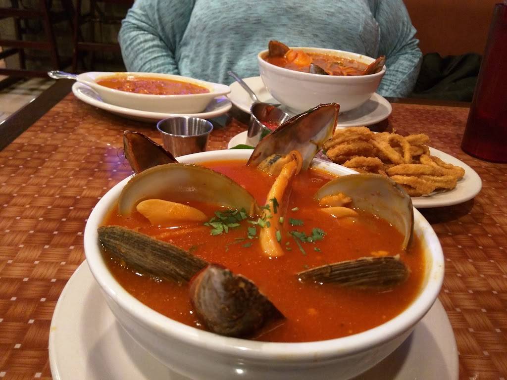 The Chicken House Restaurant | restaurant | 422 E Main St, Middletown, DE 19709, USA | 3023767793 OR +1 302-376-7793