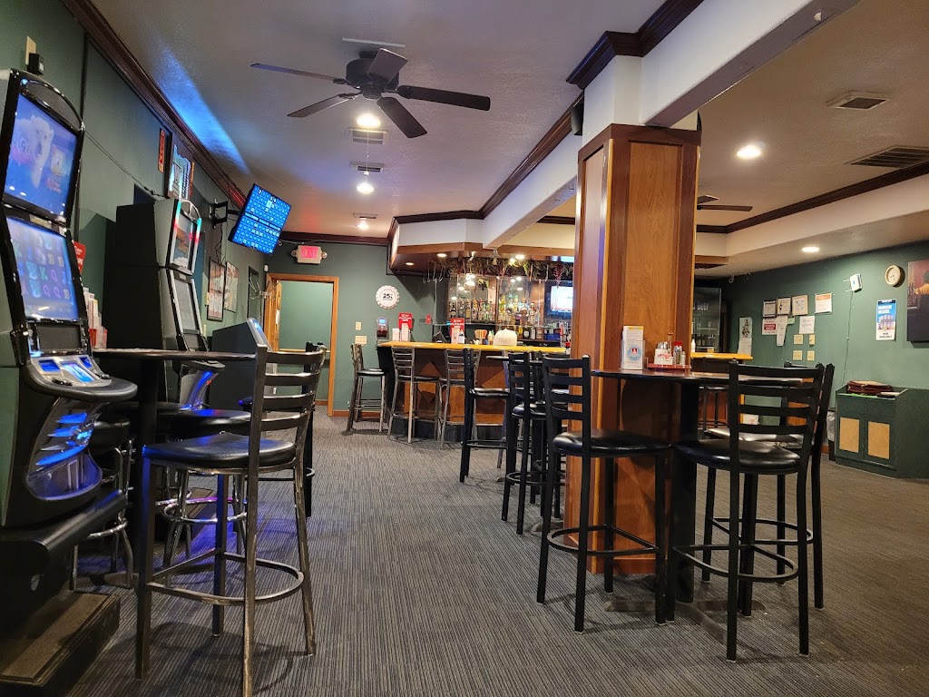 Lins Restaurant | restaurant | 500 N Main Ave, Tillamook, OR 97141, USA | 5038421588 OR +1 503-842-1588