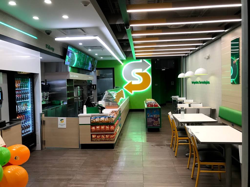 Subway Restaurants | restaurant | 1968 2nd St, Highland Park, IL 60035, USA | 8474333782 OR +1 847-433-3782