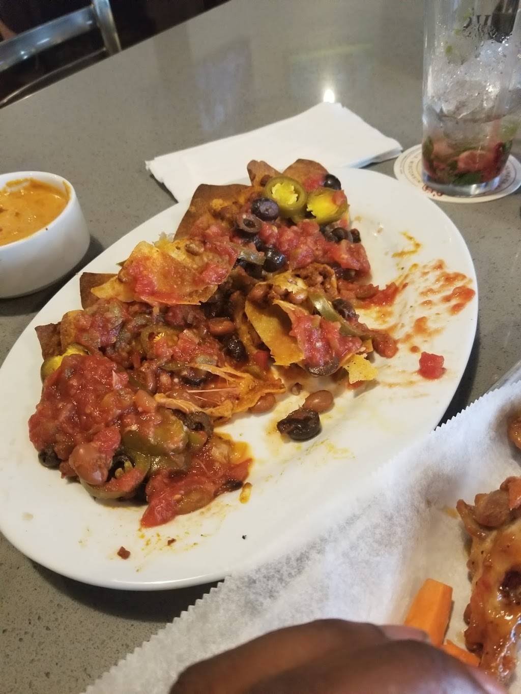 Quincy’s Uptown Bar and Grill | restaurant | Damascus, MD 20872, USA | 2403087244 OR +1 240-308-7244