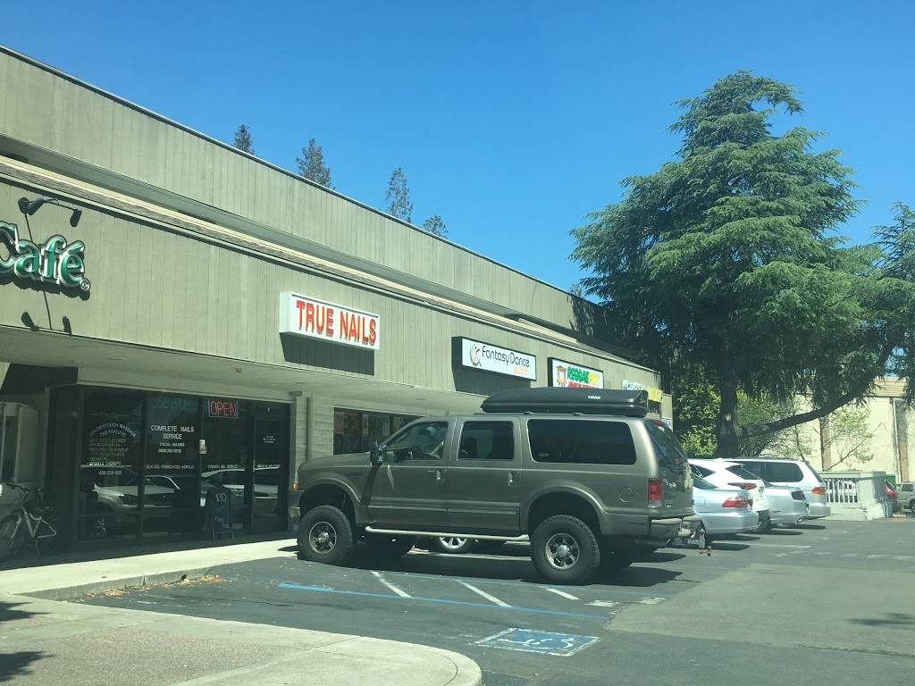 Reggae Pot | restaurant | 15495 Los Gatos Blvd Suite D, Los Gatos, CA 95032, USA | 4088274597 OR +1 408-827-4597