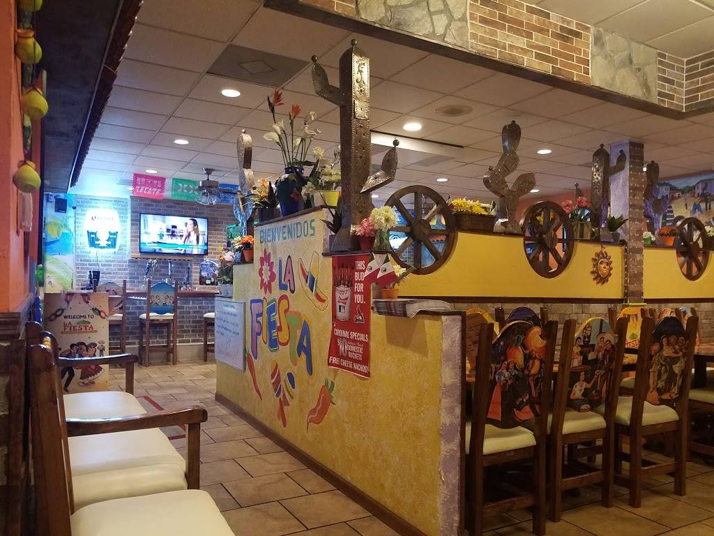La Fiesta Mexican Restaurant | restaurant | 7439 S Lindbergh Blvd, St. Louis, MO 63125, USA | 3148921313 OR +1 314-892-1313