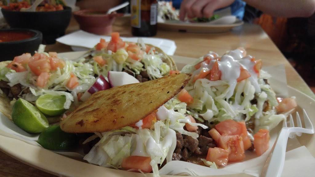 Taquería El Charro I | meal delivery | 6661 N Clark St, Chicago, IL 60626, USA | 7737437056 OR +1 773-743-7056