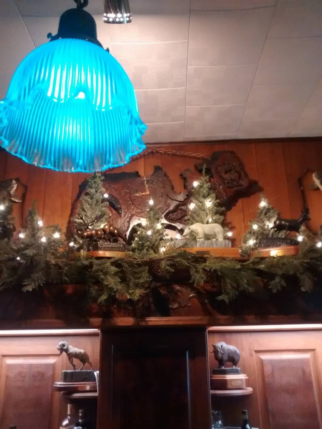 Redwood Steak House | restaurant | 1807 White Pole Rd, Anita, IA 50020, USA | 7127623530 OR +1 712-762-3530