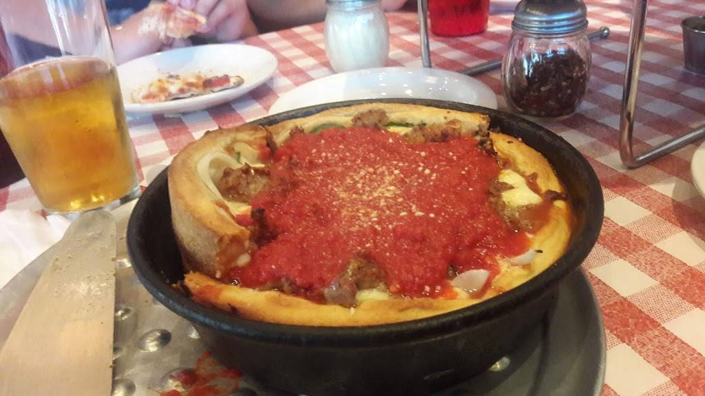 DAgostinos Pizzeria at The Glen | restaurant | 2350 Lehigh Ave, Glenview, IL 60026, USA | 8477290909 OR +1 847-729-0909