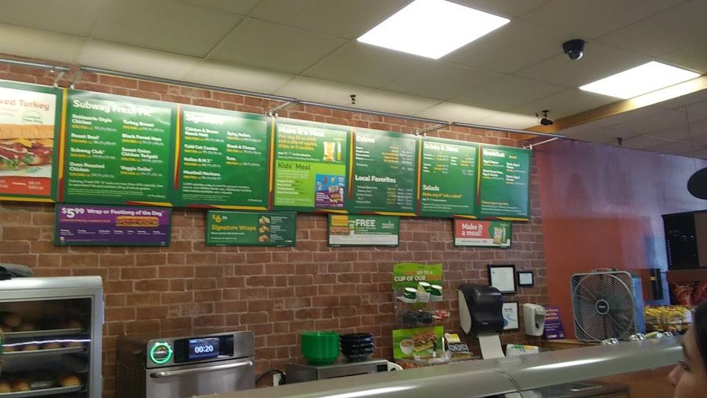 Subway Restaurants | restaurant | 150 Elm Plaza, Waterville, ME 04901, USA | 2078776620 OR +1 207-877-6620