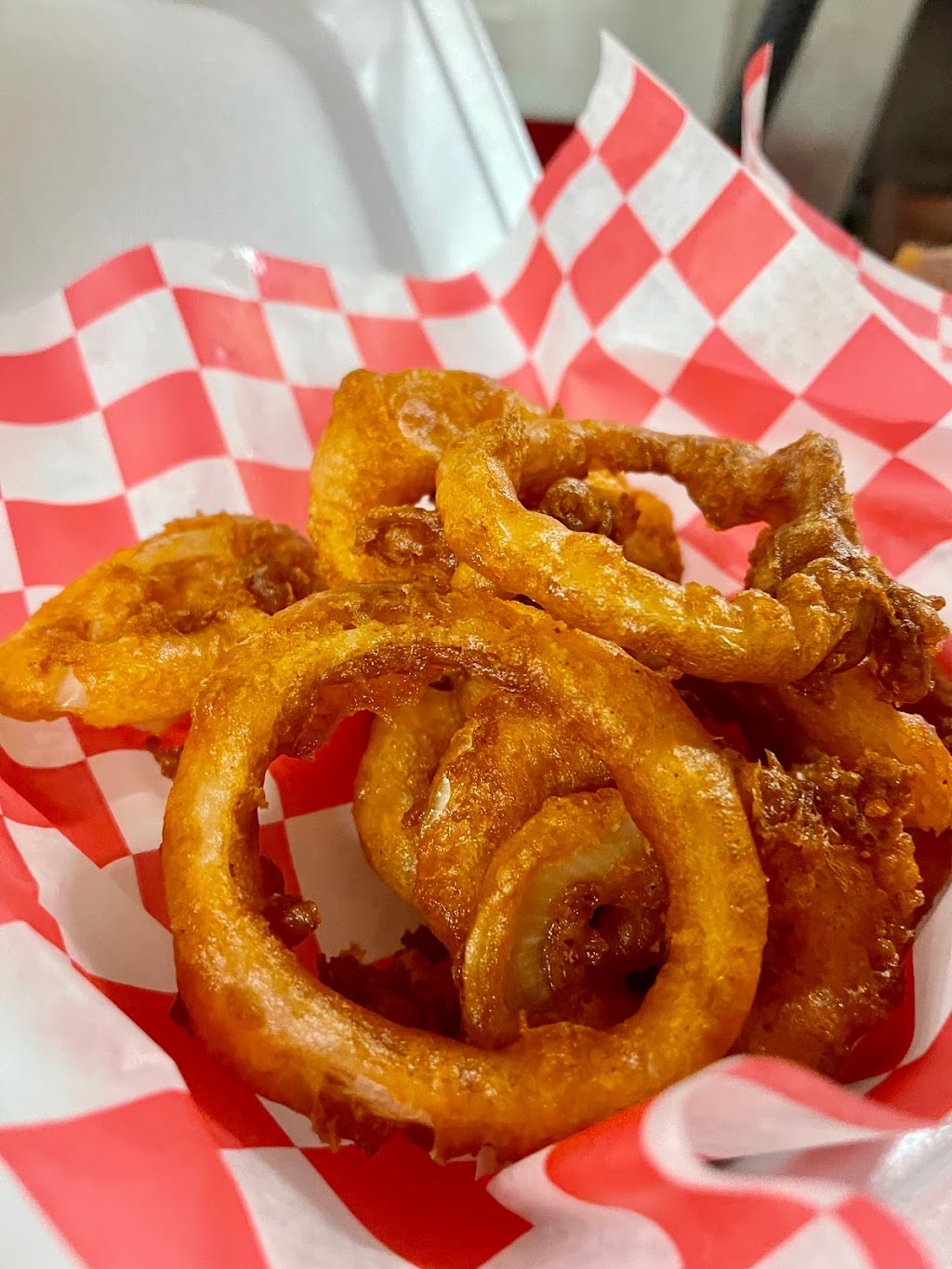 Chicopees Corner Grind | restaurant | 582 Chicopee St, Chicopee, MA 01013, USA | 4133159166 OR +1 413-315-9166