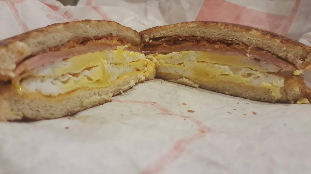 Jack in the Box | restaurant | 1001 South Fwy, Fort Worth, TX 76104, USA | 8178109384 OR +1 817-810-9384